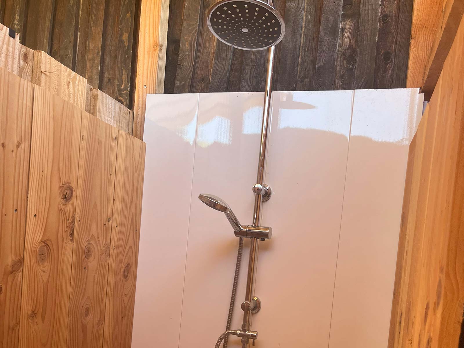 Douche extérieure