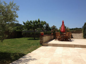 Le gîte - Terrasse fleurie