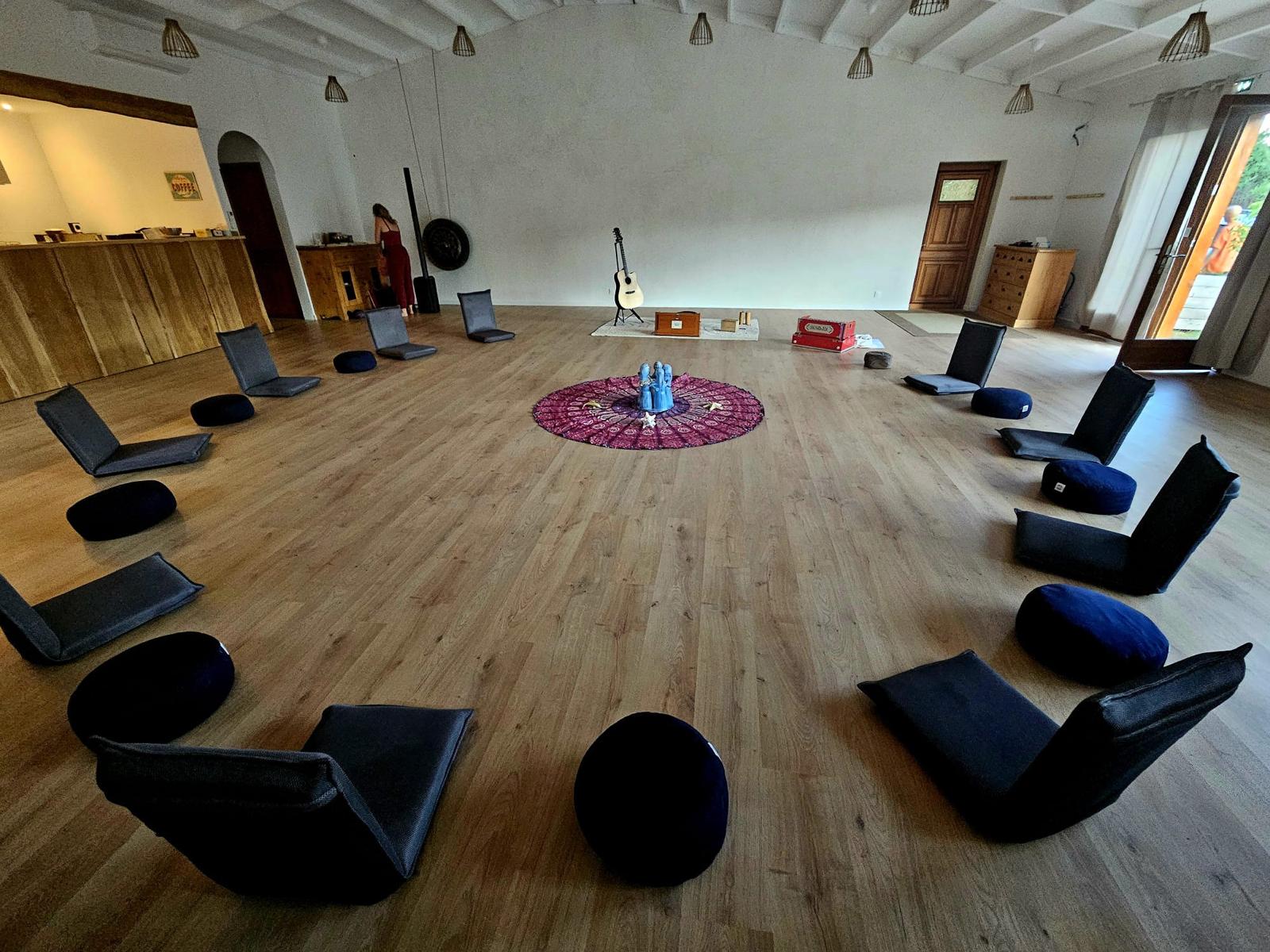 Location salle de pratique - Le Mas des Peyres Location salle de pratique - Le Mas des Peyres